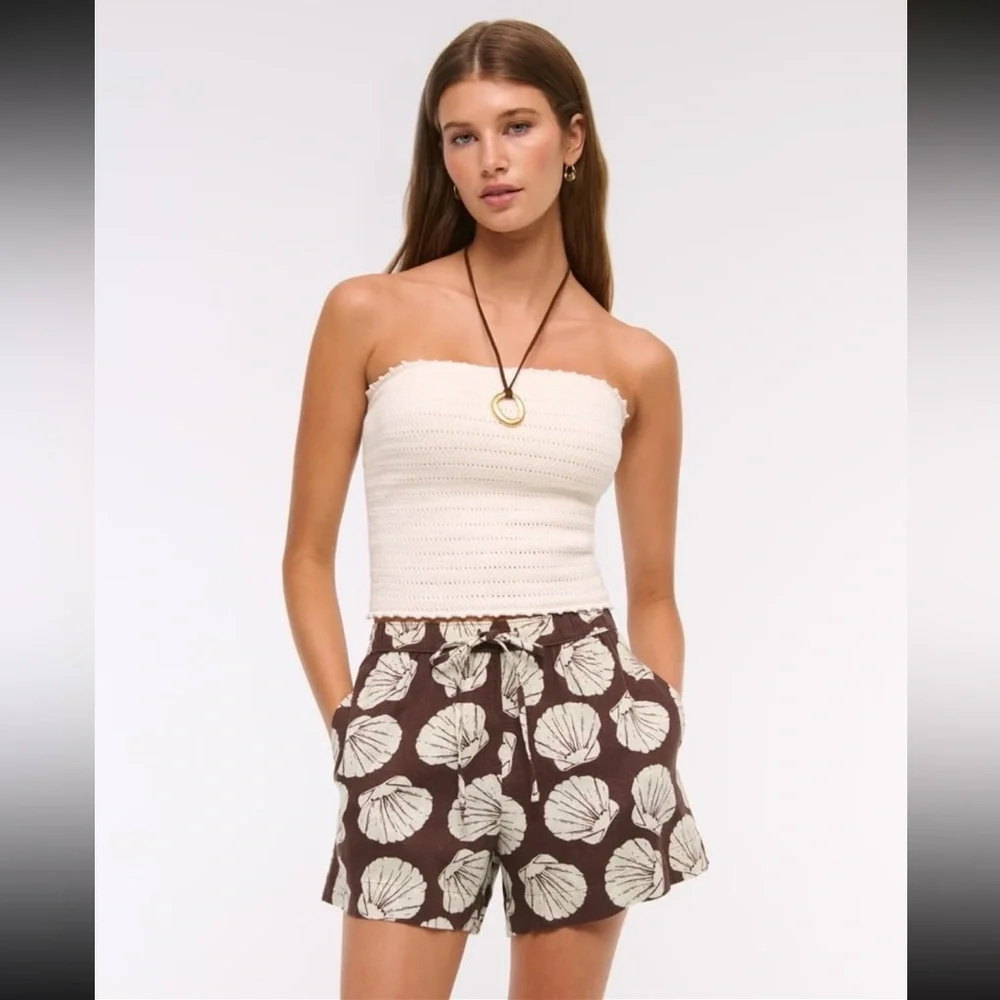 Abercrombie and Fitch mid rise line blend pull on shorts sea shells NWT - Picture 5 of 5